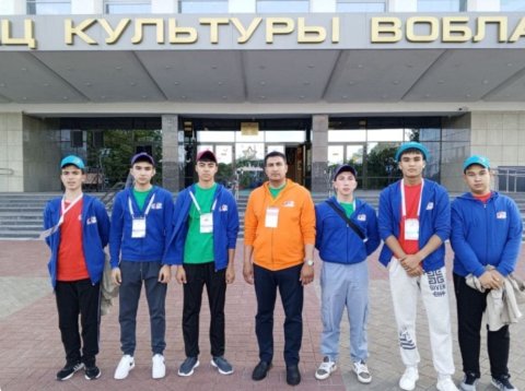 Школьники из Туркменистана участвуют в международной патриотической акции