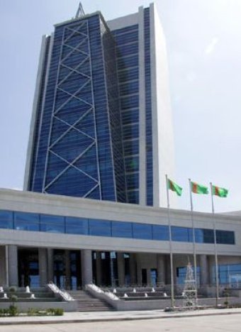 В МУНИГ имени Ягшыгелди Какаева обсудили значение девиза 2026 года