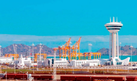 Туркменистан продвигает создание каспийского логистического хаба