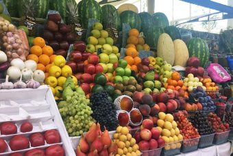 Торговые ряды рынка Дашогуза наполнены товарами отечественного производства