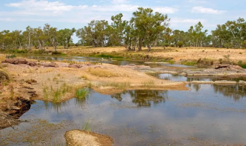 Исследователи определили возраст самой древней реки Земли