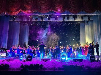В Ашхабаде струнный оркестр Тахира Атаева подарил предновогодний концерт  