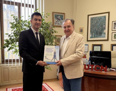 Преподаватели вуза Туркменистана проходят стажировку в Румынии