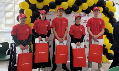 В Балканабате состоялось соревнование для молодых интеллектуалов