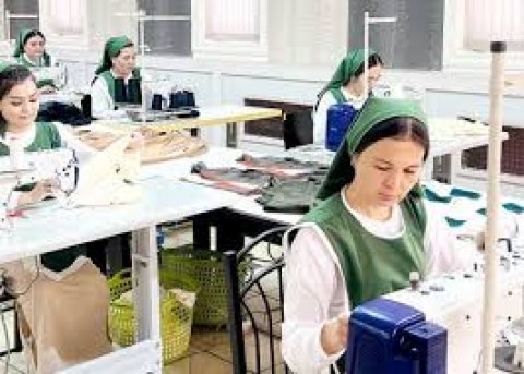 В Дашогузе расширяется производство швейной продукции под брендом «Aura»