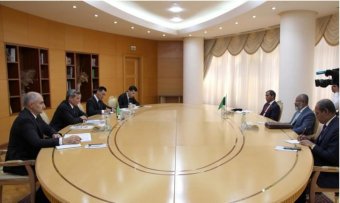Глава МИД Туркменистана встретился с представителем Бангладеш