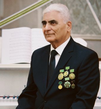 В Туркменистане музыкант-наставник отмечает свой 70-летний юбилей