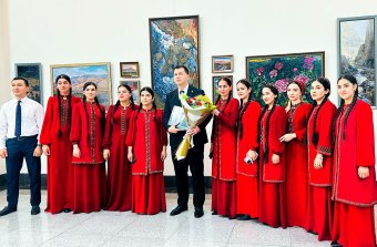 В Ашхабаде открылась персональная экспозиция Керима Бердыева