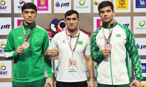 Туркменские боксёры завоевали две бронзы на турнире в Бангкоке