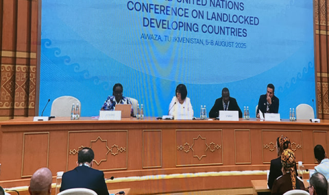 В «Авазе» парламентарии обсудили опоры устойчивого роста