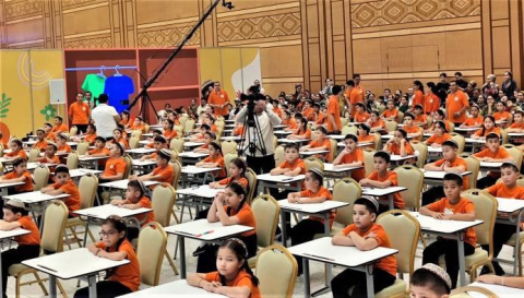 Школьники Туркменистана установили рекорды в ментальной арифметике на Kids Expo