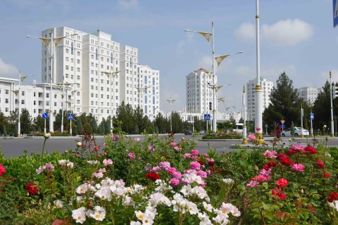 В Туркменистане стартовало новое ток-шоу о семье и воспитании 