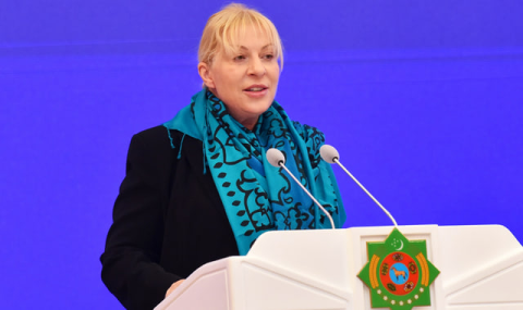 В Ашхабаде обсудили развитие транспортных коридоров