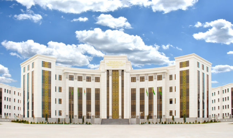 Эксперты рассмотрели развитие транспортной логистики на конференции в Ашхабаде