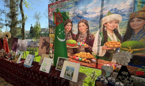 Туркменистан представил культуру на мероприятии в Таджикистане