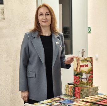 Российская поэтесса Татьяна Шефер посвятила стихи ахалтекинским скакунам