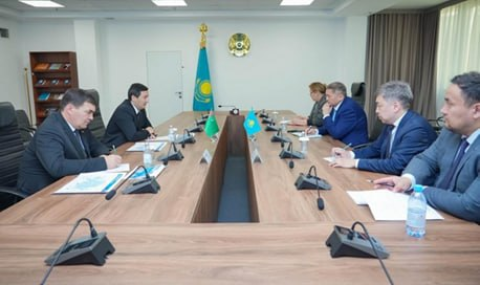 Туркменистан и Казахстан обсудили сотрудничество в сфере образования
