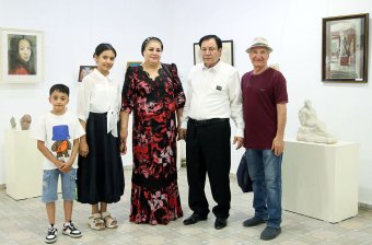 Юбилейная выставка мастера скульптуры и живописи проходит в Ашхабаде