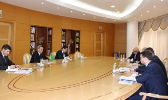 Глава МИД Туркменистана встретился со спецпредставителем ЕС