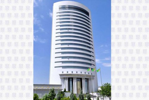 Иностранные и туркменские компании заключили крупные сделки на сырьё и ткани