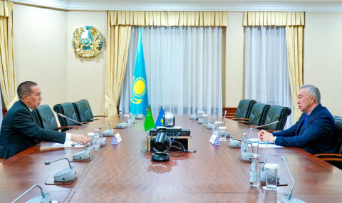 Туркменистан и Казахстан стремятся к товарообороту в $1 млрд