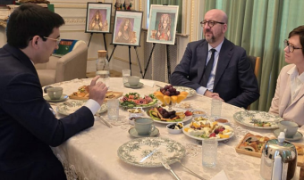 Посол Туркменистана принял Шарля Мишеля в Брюсселе