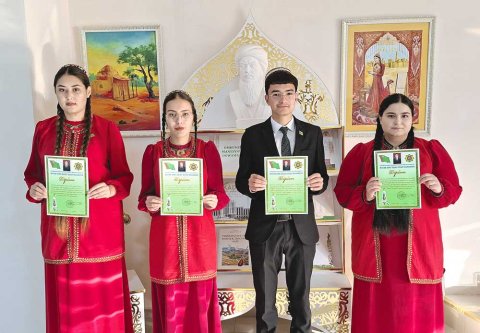 Лебапская школа искусств подвела итоги литературного конкурса