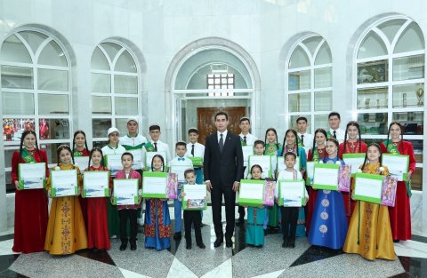 В Туркменистане отметили четыре года лидерства Сердара Бердымухамедова