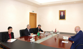 Посол Латвии в Туркменистане передал копии верительных грамот