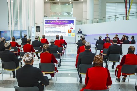 В МУНИГ обсудили роль цифровых решений в нефтегазовой отрасли  