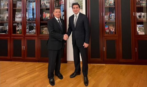 Посол Туркменистана провёл переговоры с помощником Президента Азербайджана