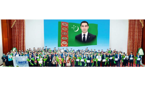 Туркменские студенты стали обладателями 57 медалей на олимпиаде по химии