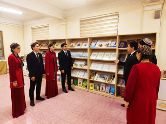 Туркменские и иранские студенты почтили память Саади Ширази поэтическим конкурсом