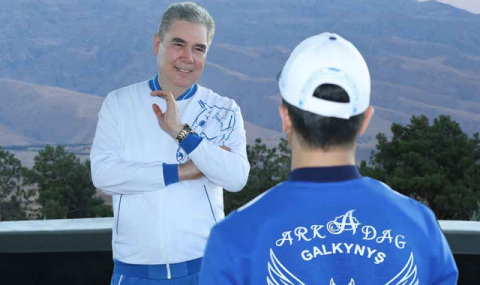 Герой-Аркадаг напутствовал группу «Galkynyş» перед чемпионатом мира