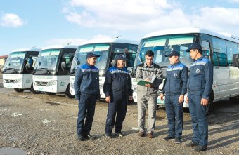 В Туркменистане эффективно обеспечивается транспортное обслуживание нефтяников