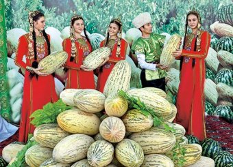 Туркменистан считается родиной сладких дынь