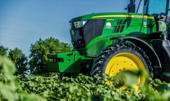 John Deere проводит испытания новой техники в Туркменистане
