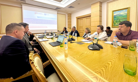 Совместная туркмено-казахская экспедиция оценила гидропост в Керки