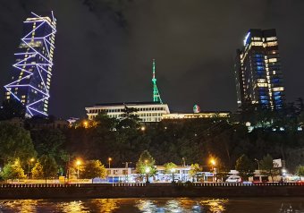 Грузия отметила День Конституции и Флага Туркменистана символическим жестом дружбы