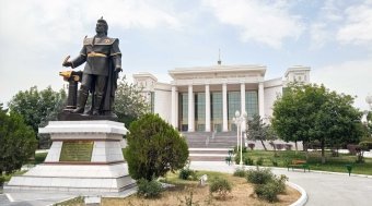 Спектакль «Halk hakydasy» стал важным событием театрального сезона в Туркменистане  