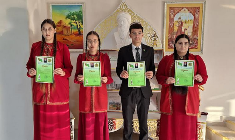 Молодые таланты Лебапа отметили 30-летие нейтралитета Туркменистана