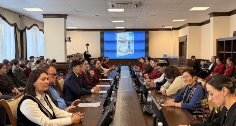 Студенты Туркменистана провели в Астане круглый стол к Дню независимости страны