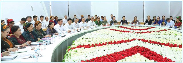  Рабочее совещание в НИИПГ «Туркменгаз» служит развитию наставничества                  