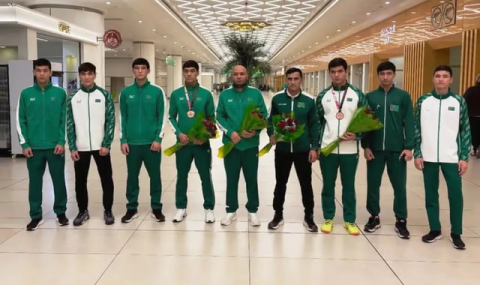 Туркменские боксёры завоевали бронзу на World Boxing Futures Cup