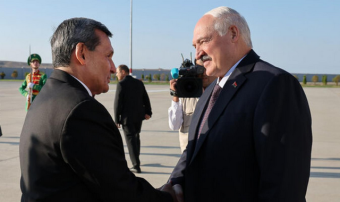 Александр Лукашенко прибыл в Туркменистан с рабочим визитом