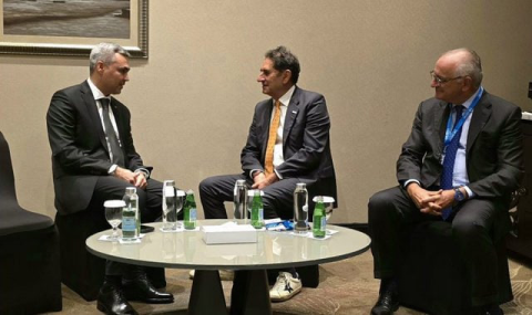 Посол Туркменистана в ОАЭ провел встречу с руководителем IRENA