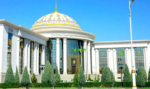 Старшеклассники Туркменистана сыграли в «Юных вестников мира»