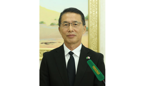 Сердар Бердымухамедов встретился с главой Toyo Engineering в Ашхабаде