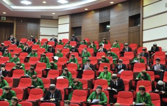 В Туркменистане стартовали школьные олимпиады к Международному дню образования