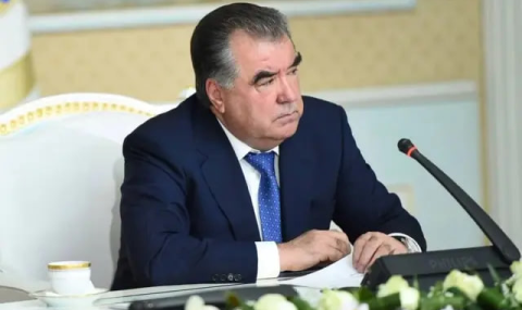 Эмомали Рахмон заявил о важности укрепления отношений с Туркменистаном